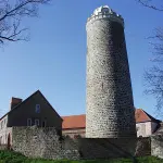 Burg Ziesar - Bergfried - selbst fotografiert 2004