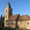 Die im Dreißigjährigen Krieg zerstörte und im 18. Jahrhundert wieder aufgebaute Dorfkirche in Zitz