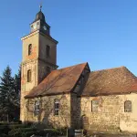 Die im Dreißigjährigen Krieg zerstörte und im 18. Jahrhundert wieder aufgebaute Dorfkirche in Zitz